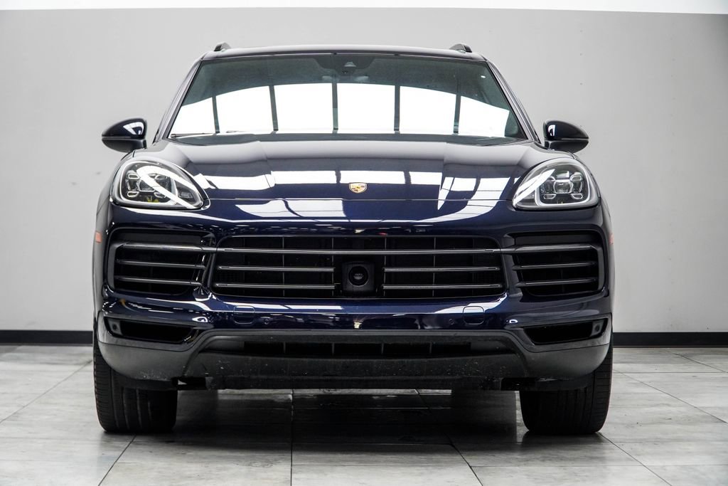 Used 2023 Porsche Cayenne Platinum Edition image 7