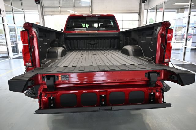 New 2026 Chevrolet Silverado 3500 High Country w/ High Country Premium Package AWD/4WD image 9
