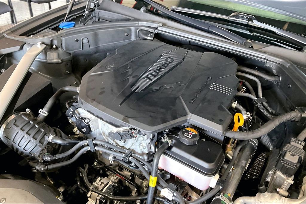 Used 2025 Genesis G70 2.5T AWD/4WD image 28