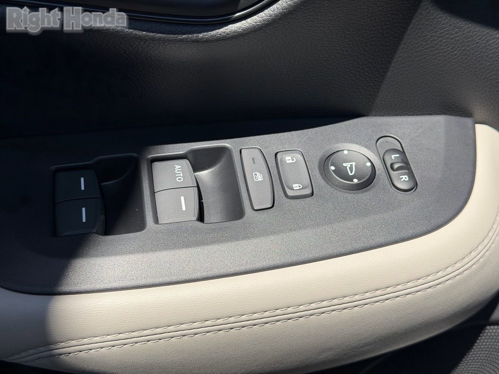 Used 2026 Honda HR-V LX image 8