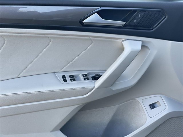 Used 2022 Volkswagen Tiguan SE image 18