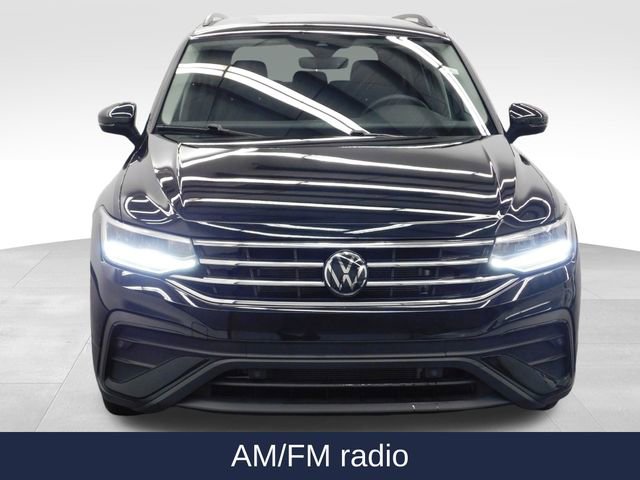 Used 2024 Volkswagen Tiguan S image 3