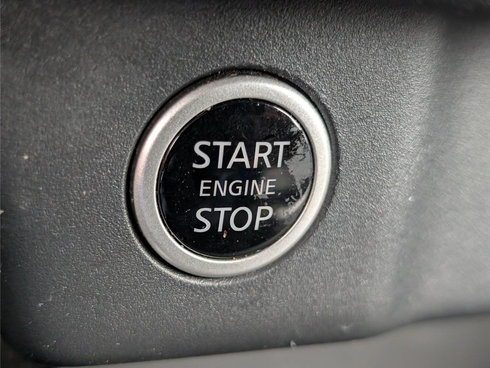 Used 2023 Nissan Rogue SV AWD/4WD image 24