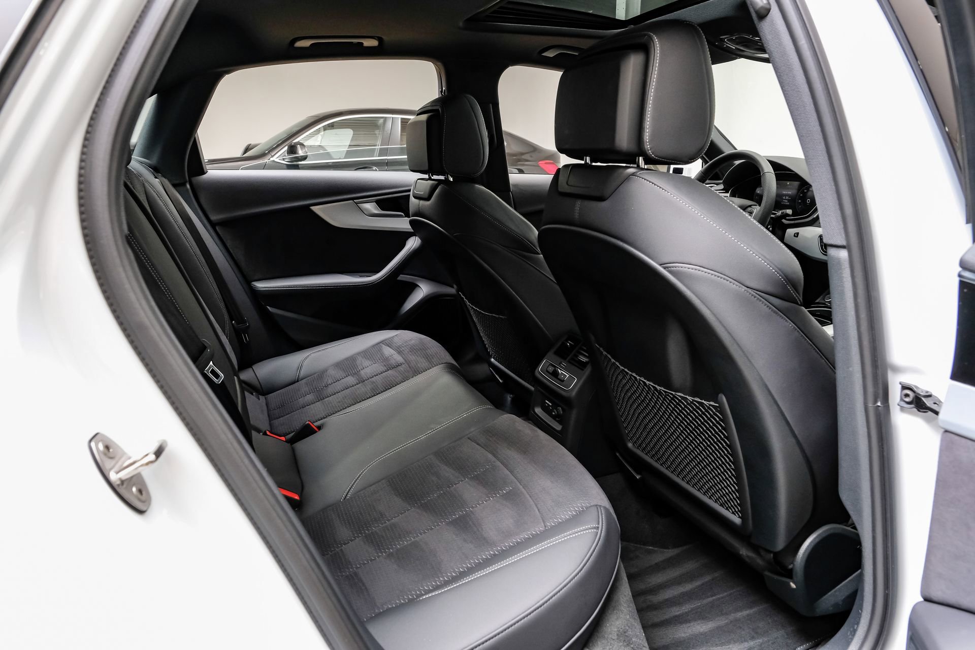 Used 2024 Audi A4 2.0T Premium Plus w/ Premium Plus Package image 40