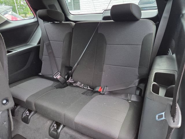 Used 2020 Chevrolet Traverse LT FWD image 12