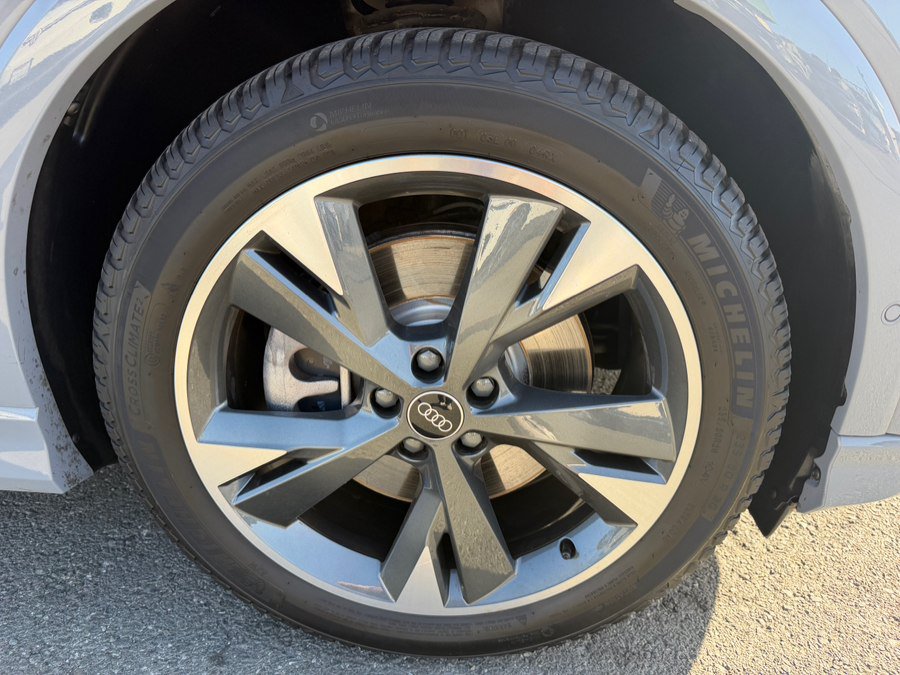 Used 2024 Audi Q4 e-tron Premium Plus w/ Premium Plus AWD/4WD image 50