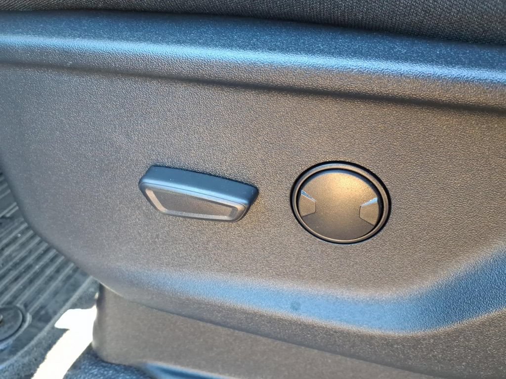 New 2027 Ford F350 XLT w/ 360-Degree Camera Package AWD/4WD image 18
