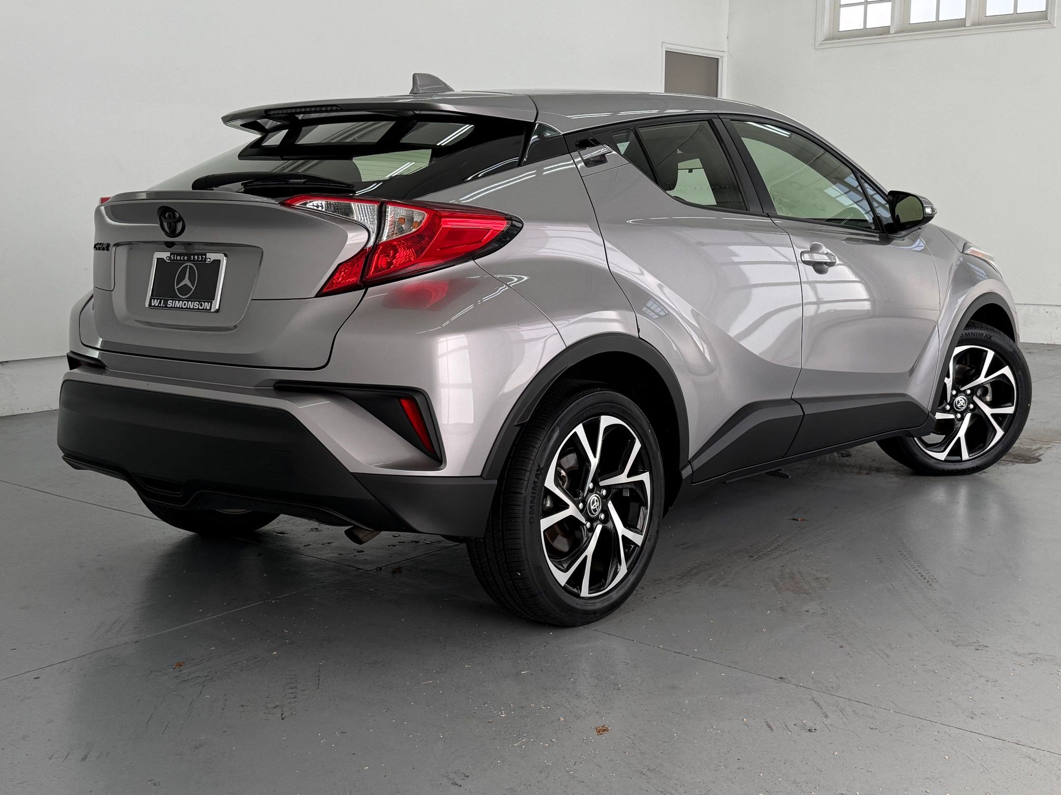 Used 2020 Toyota C-HR XLE FWD image 8