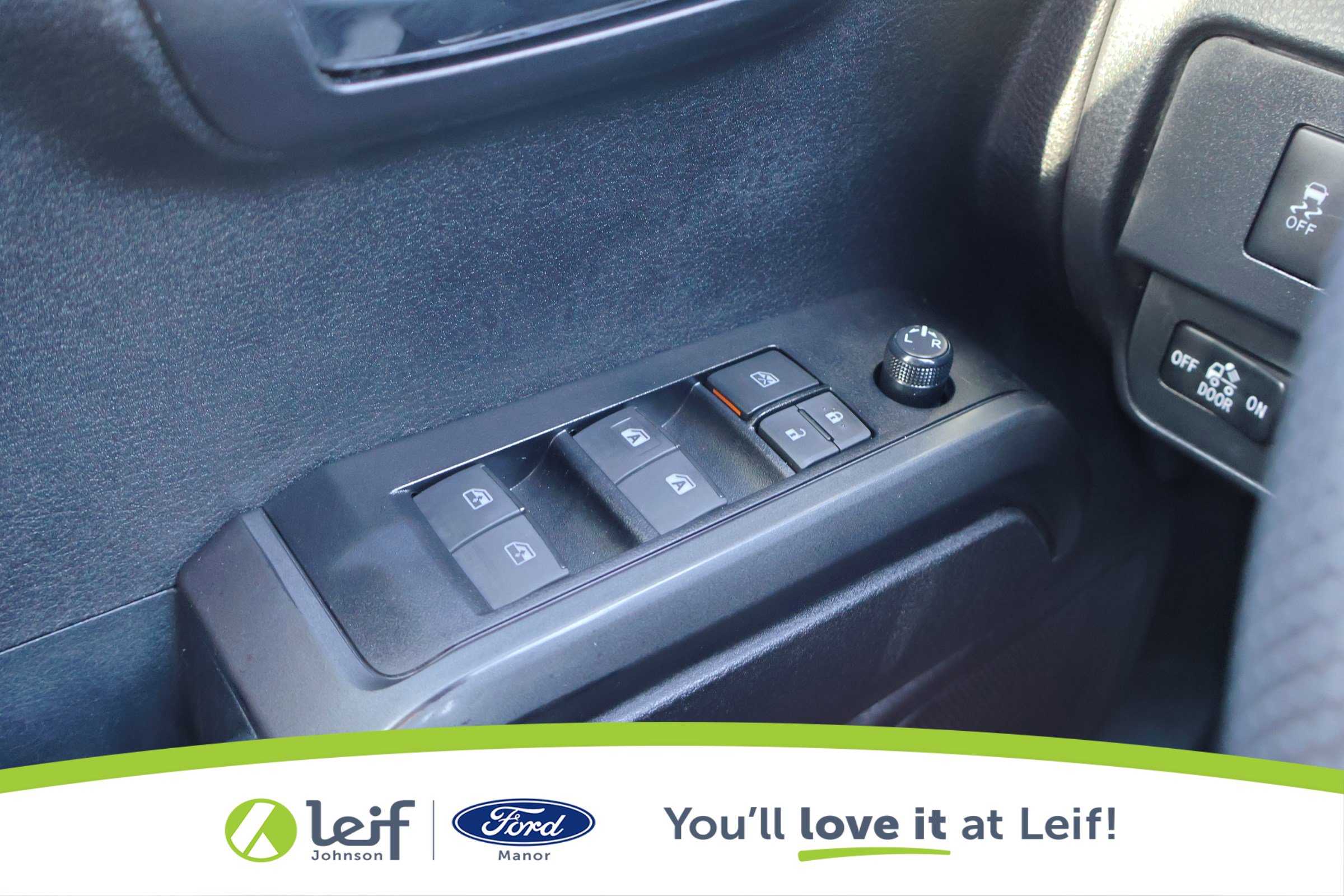 Used 2023 Toyota Tacoma TRD Off-Road image 15