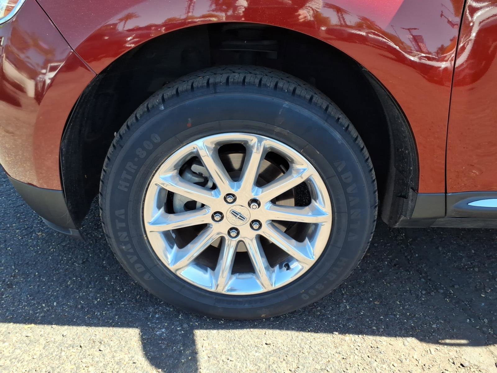 Used 2014 Lincoln MKX AWD w/ Equipment Group 101A image 9