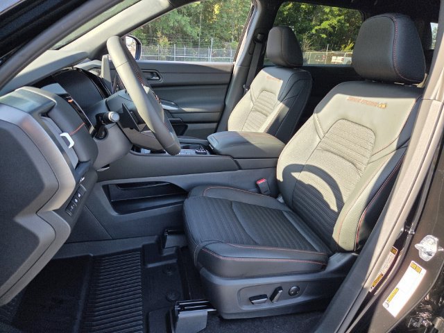 New 2026 Nissan Pathfinder Rock Creek AWD/4WD image 9