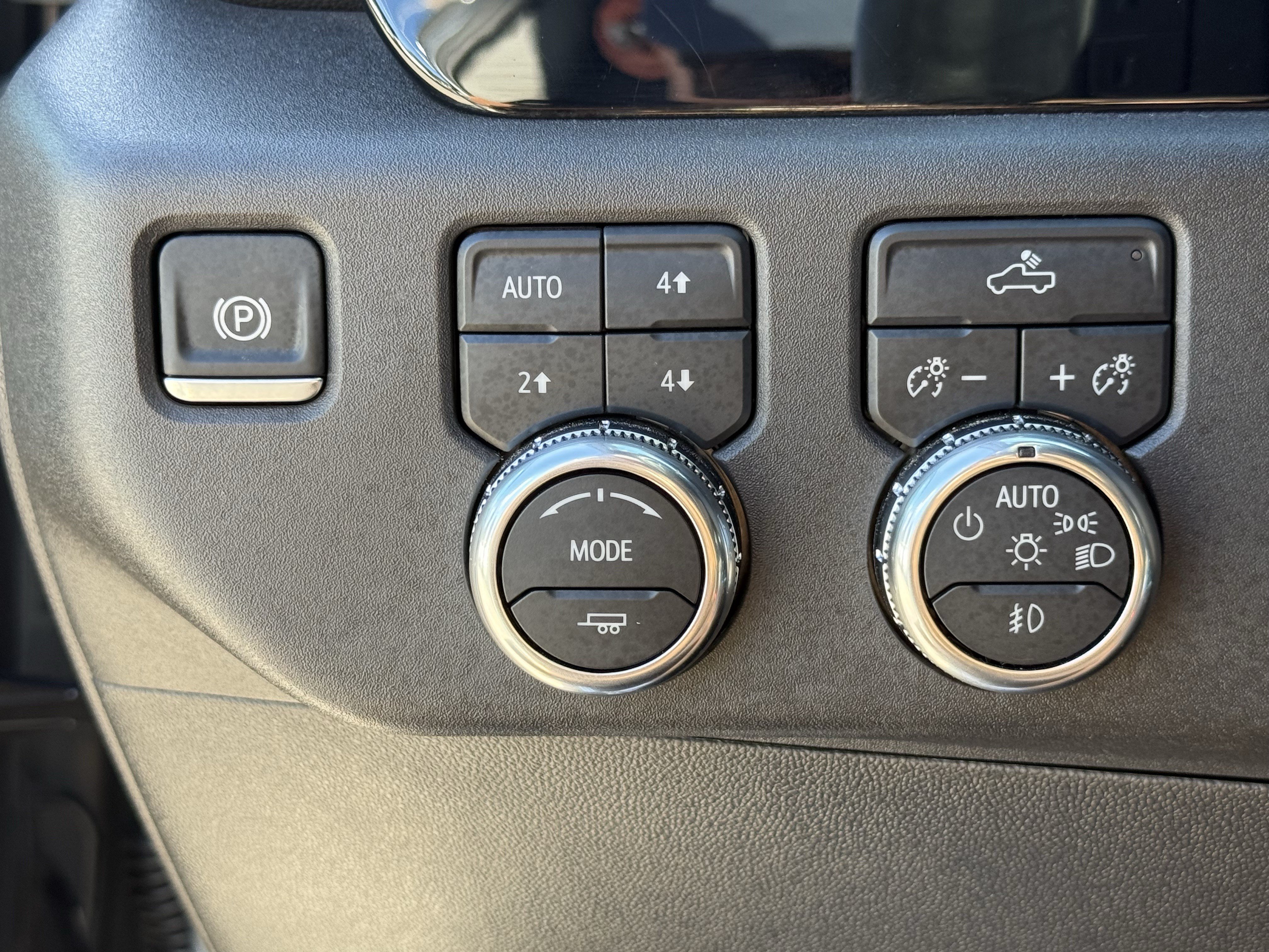 Used 2024 GMC Sierra 1500 Elevation w/ X31 Off-Road Package AWD/4WD image 25