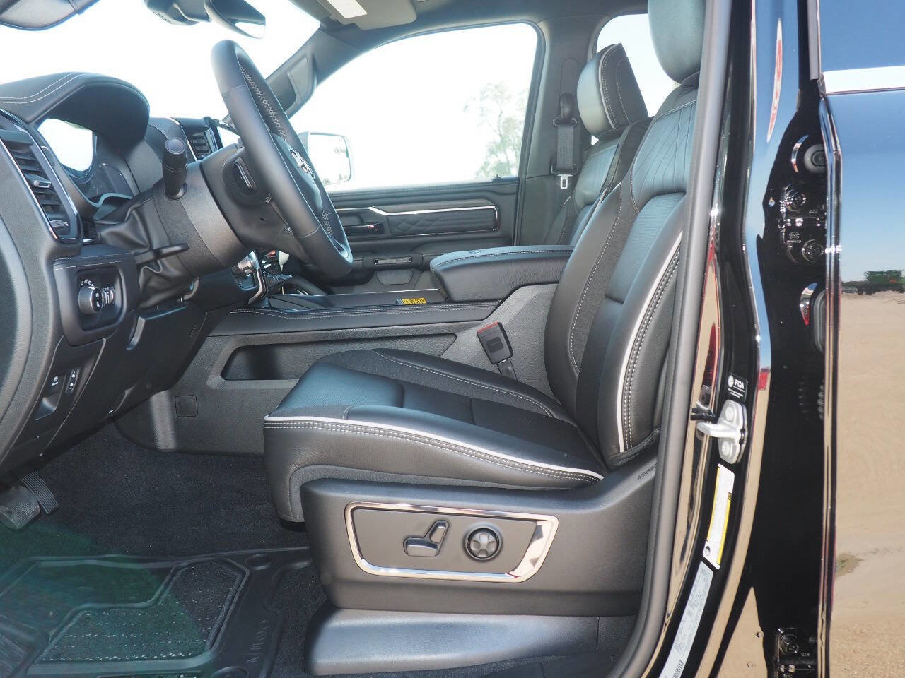 New 2026 RAM 1500 Limited image 9