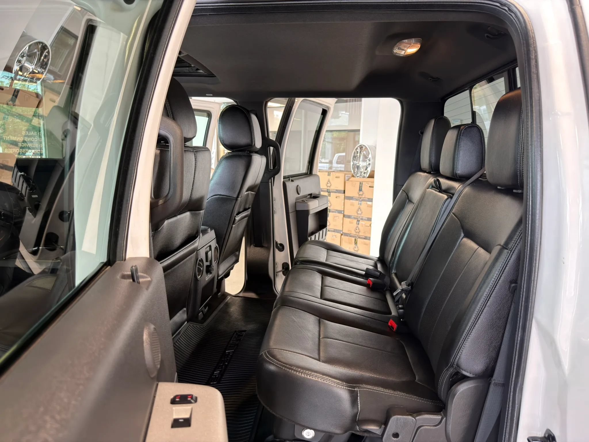 Used 2016 Ford F350 Lariat w/ Lariat Ultimate Package AWD/4WD image 17
