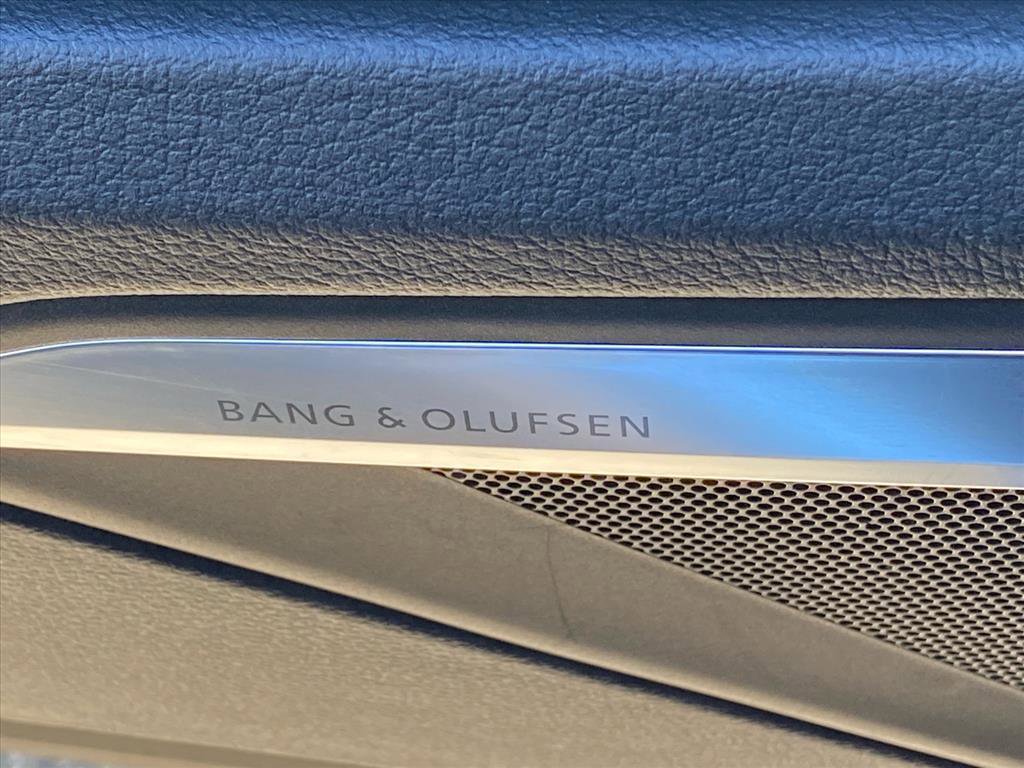 Used 2022 Audi e-tron Premium Plus image 17