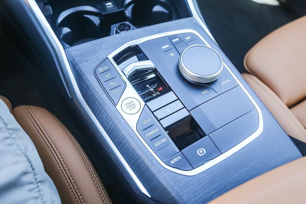 New 2026 BMW 330i Sedan w/ Convenience Package RWD image 16