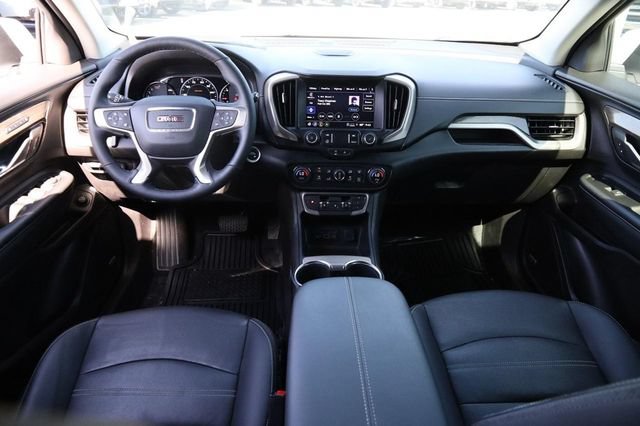 Used 2024 GMC Terrain Denali w/ Denali Premium Package AWD/4WD image 25