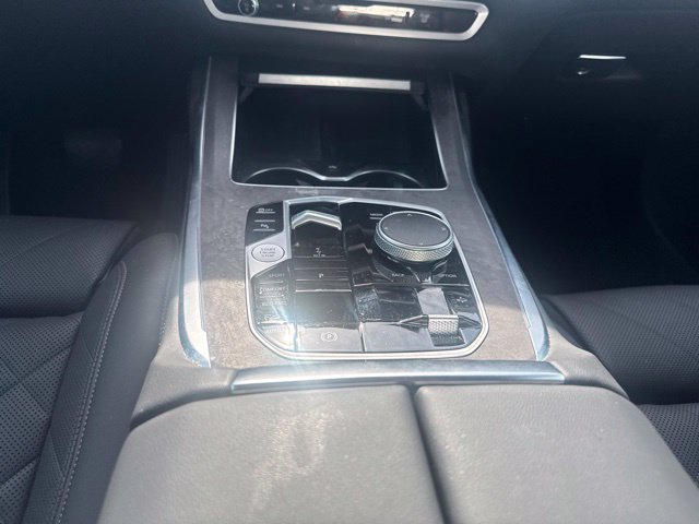 Used 2026 BMW X7 xDrive40i w/ Premium Package AWD/4WD image 24