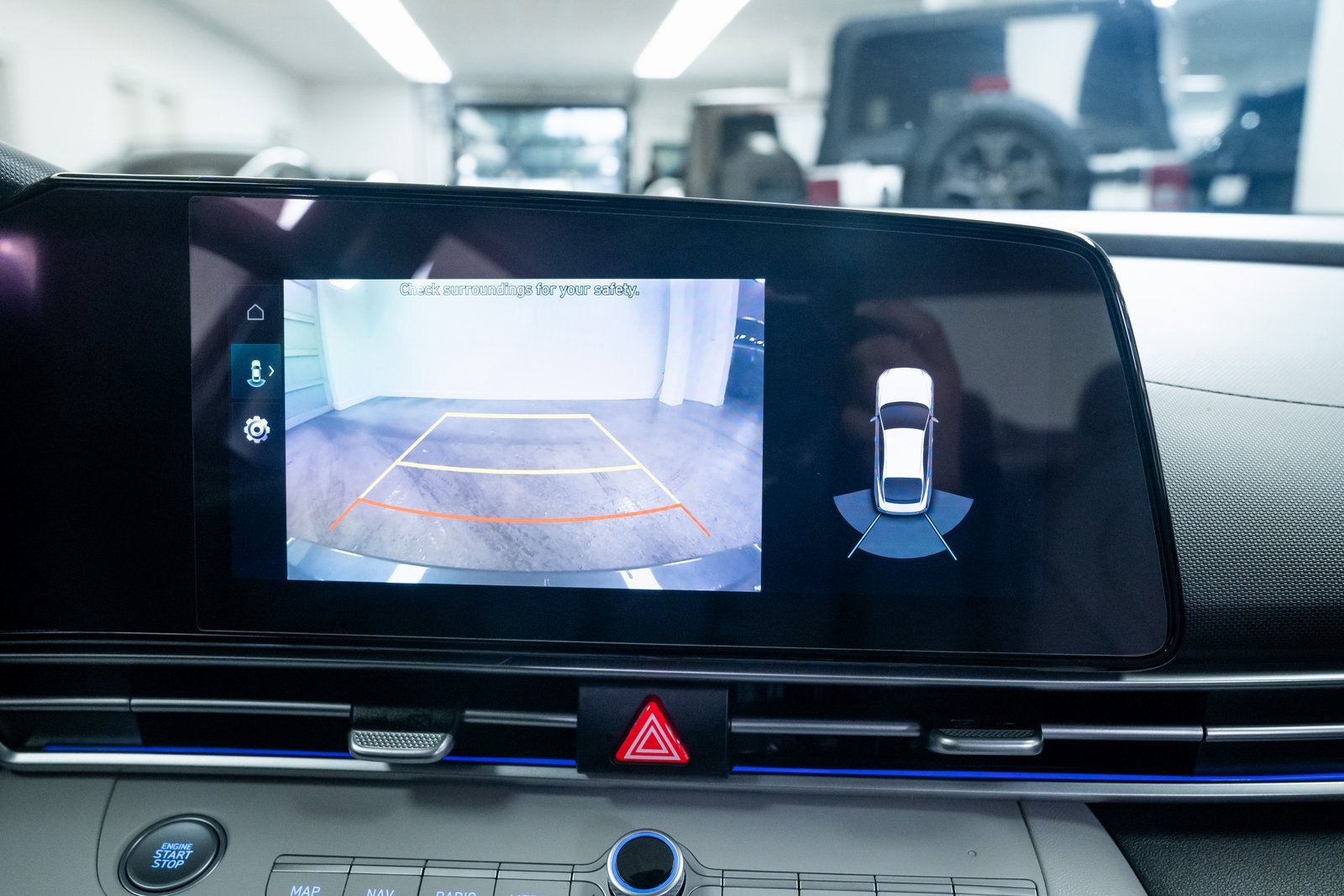 Used 2021 Hyundai Elantra Limited image 13