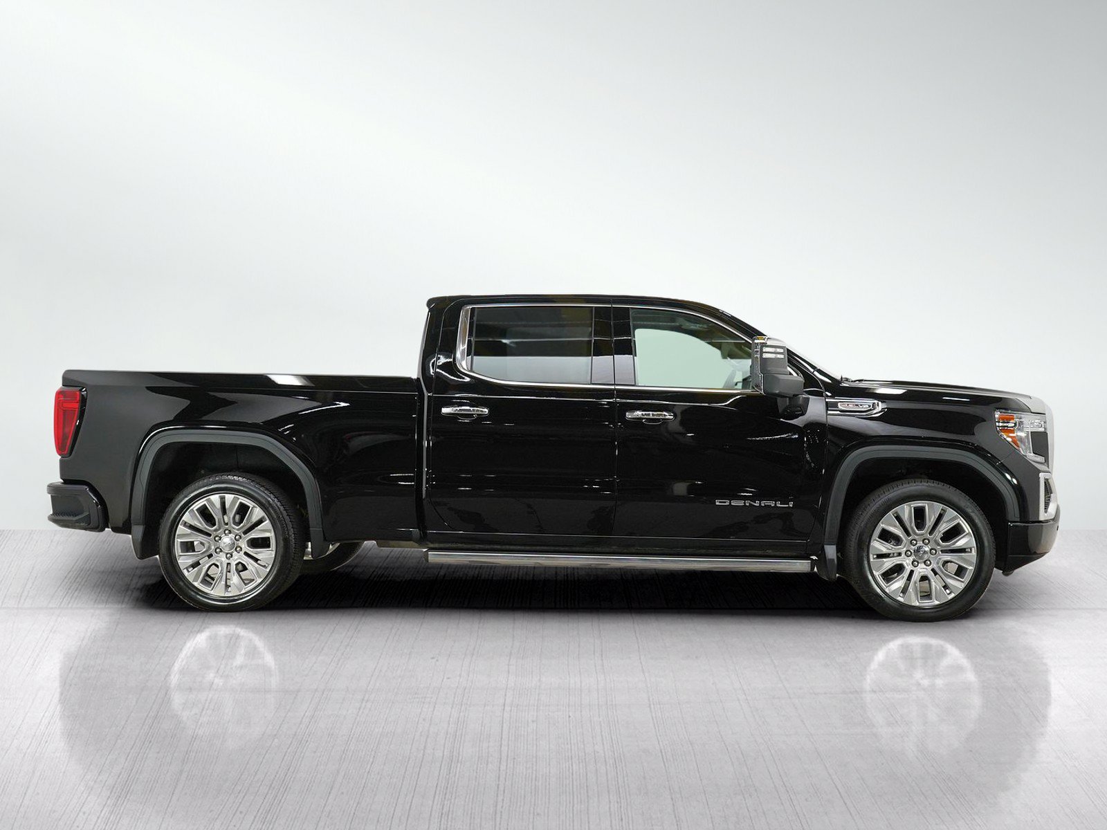 Used 2022 GMC Sierra 1500 Denali w/ Denali Premium Package AWD/4WD image 6