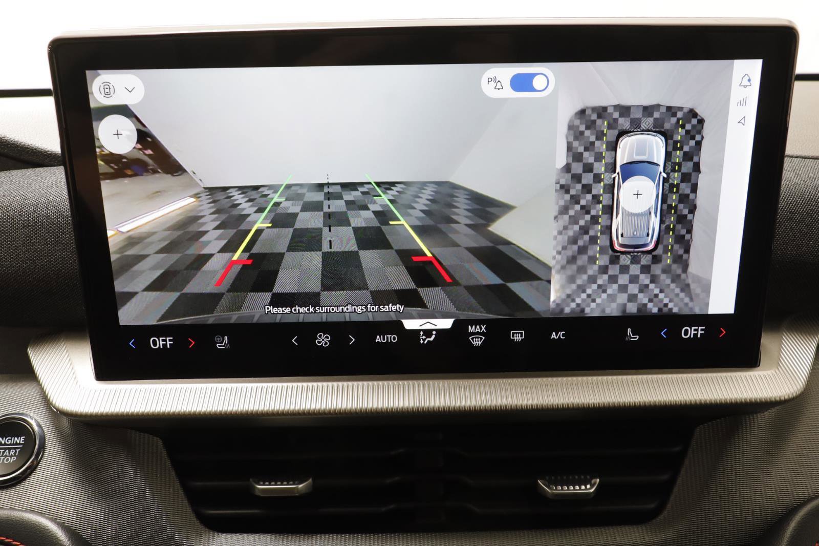 Used 2025 Ford Explorer ST-Line w/ ST-Line Street Pack image 11