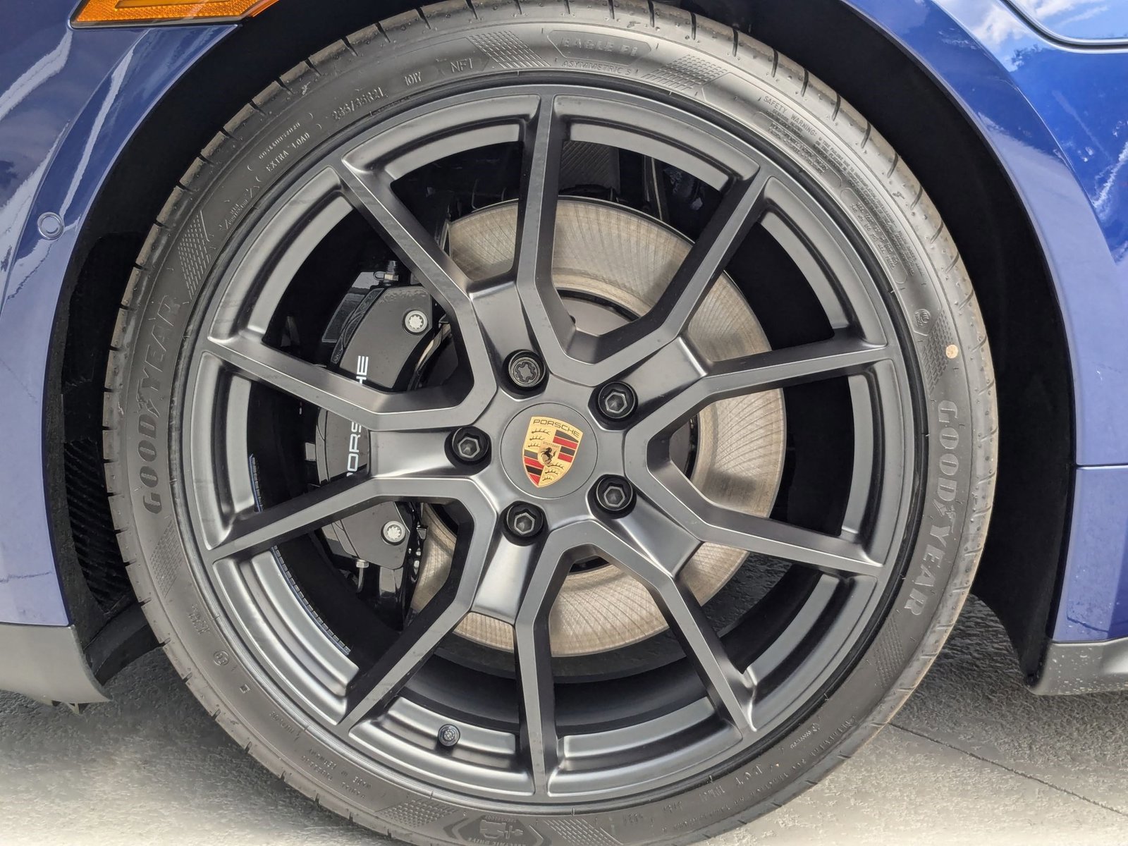 New 2025 Porsche Taycan GTS image 30