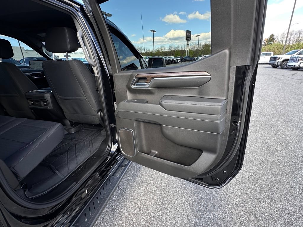 Certified 2023 Chevrolet Silverado 1500 RST w/ LPO, Dark Essentials Package AWD/4WD image 19