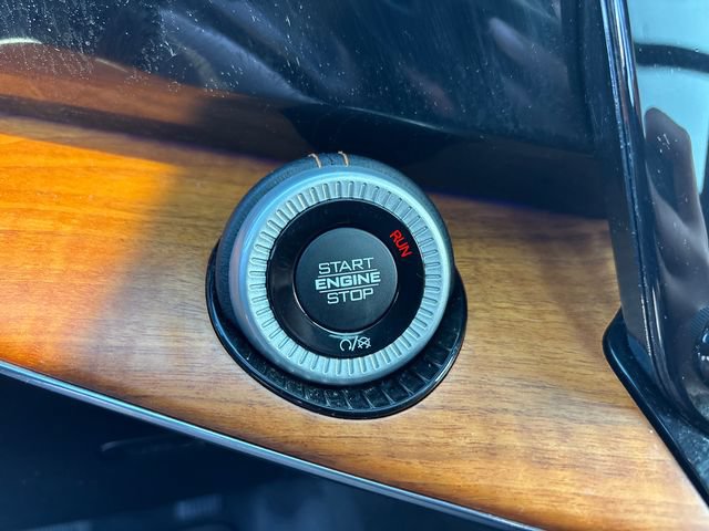 Used 2022 Jeep Grand Wagoneer Series III AWD/4WD image 20