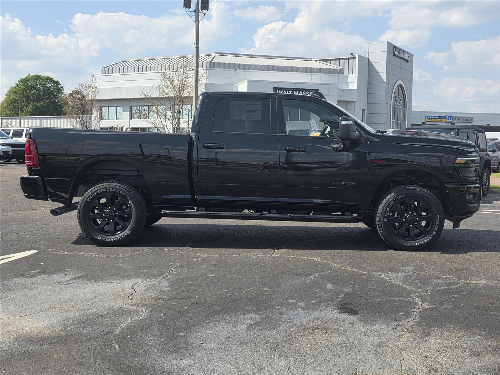 New 2026 RAM 2500 Laramie w/ Night Edition AWD/4WD image 45