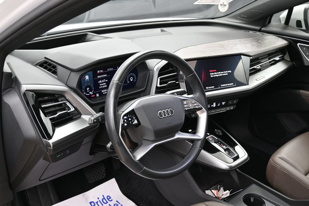 Used 2023 Audi Q4 e-tron Prestige AWD/4WD image 16