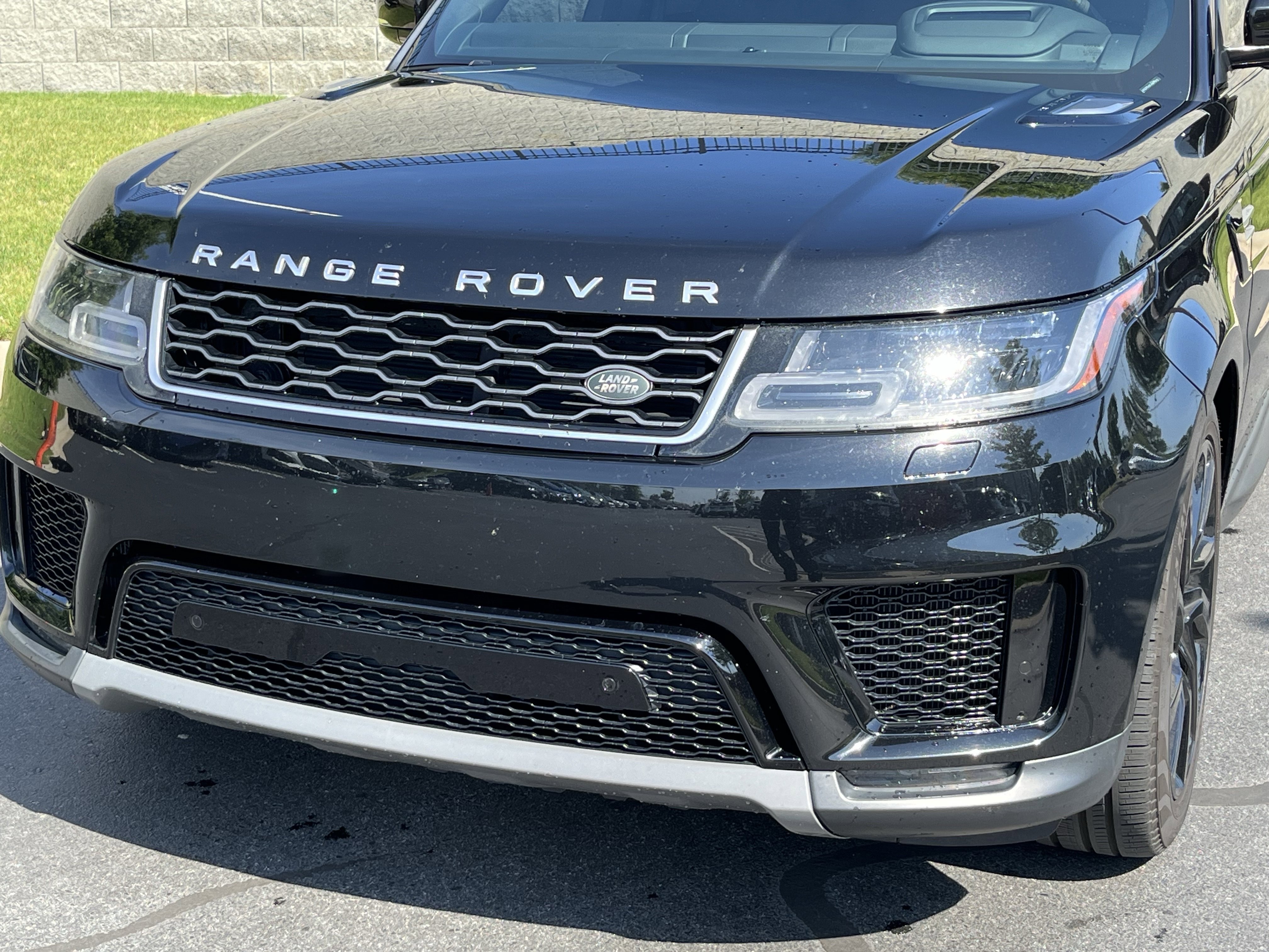 Used 2019 Land Rover Range Rover Sport SE AWD/4WD image 11