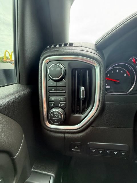 Used 2023 Chevrolet Silverado 2500 LTZ AWD/4WD image 15