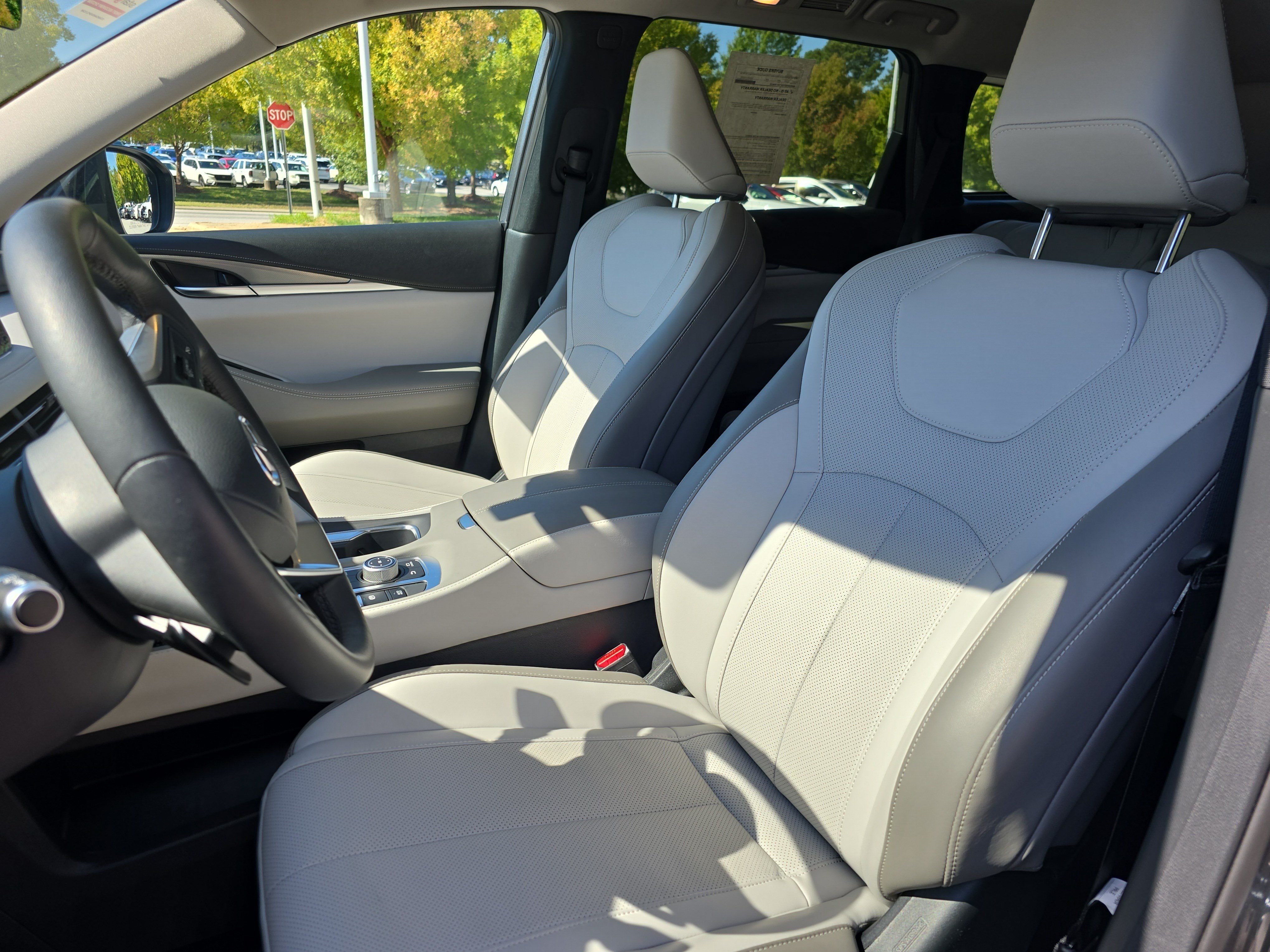Used 2026 INFINITI QX60 Pure w/ Cargo Package AWD/4WD image 14