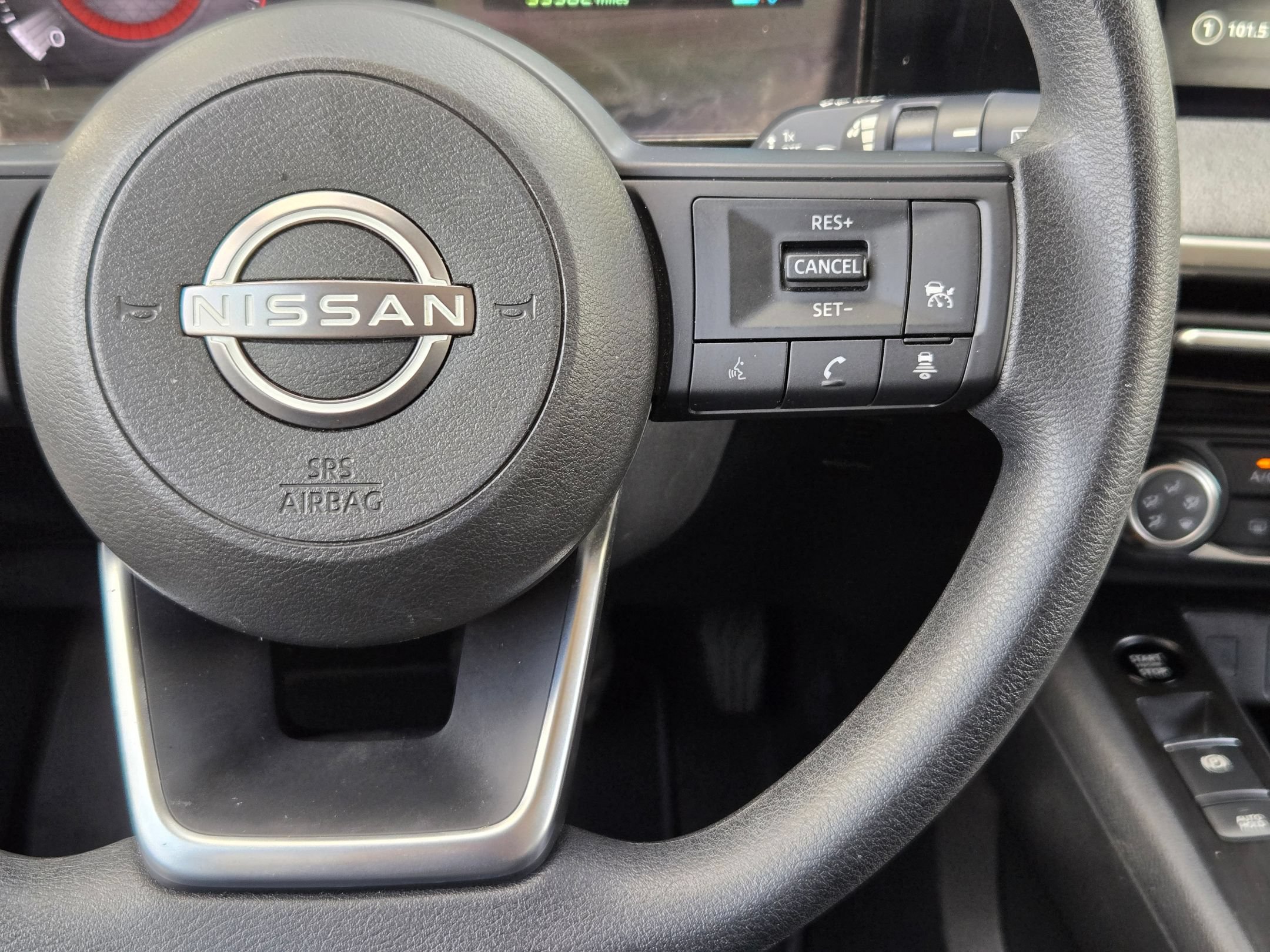 Used 2025 Nissan Kicks SV FWD image 22