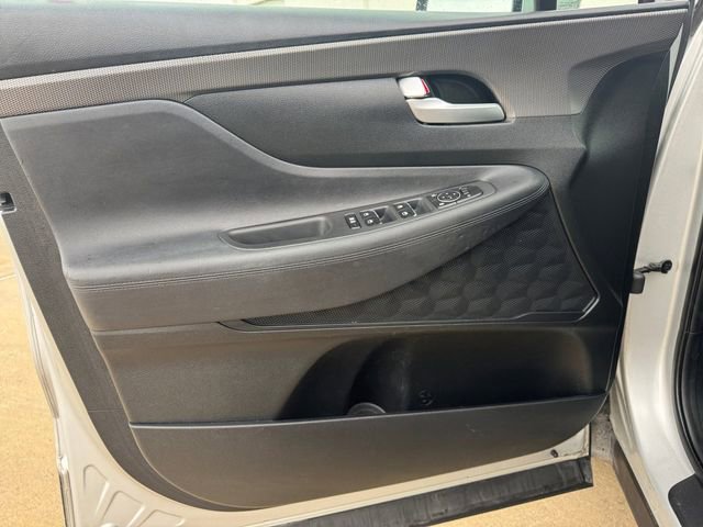 Used 2019 Hyundai Santa Fe SE image 4