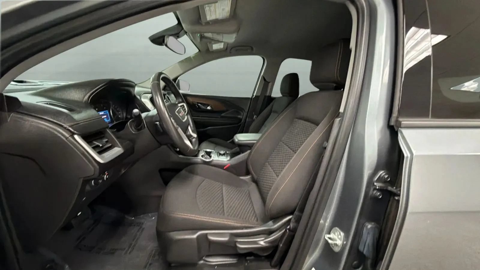 Used 2020 GMC Terrain SLE AWD/4WD image 19