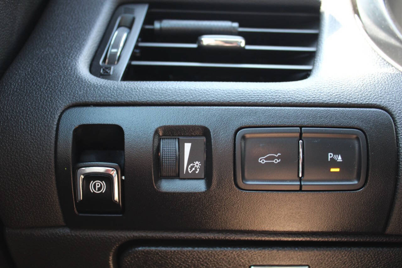 Used 2014 Chevrolet Impala LT w/ Convenience Package FWD image 39