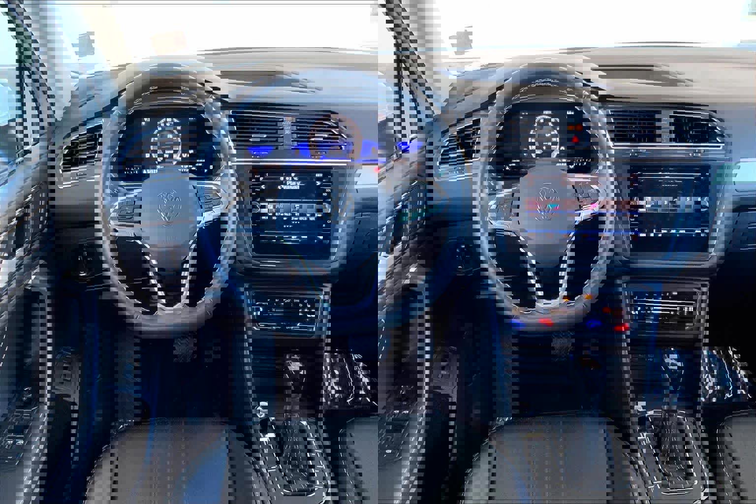 Used 2022 Volkswagen Tiguan SE image 6