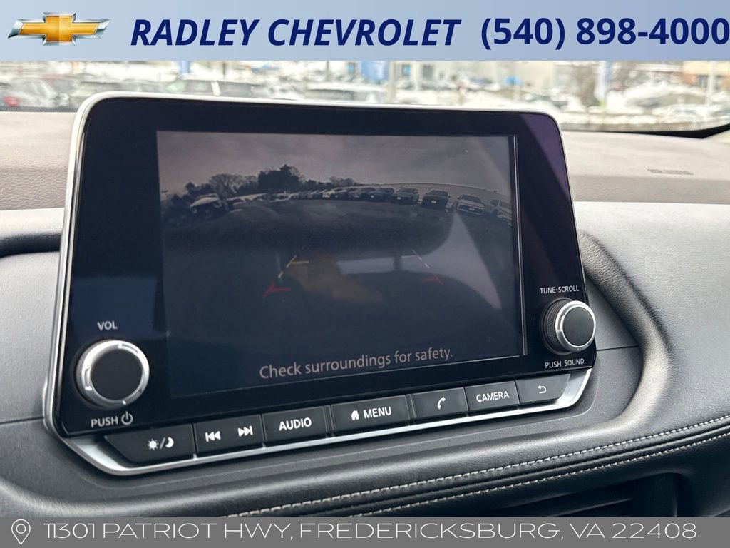 Used 2023 Nissan Rogue SV image 9