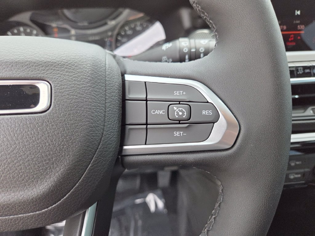 New 2026 Jeep Compass Latitude AWD/4WD image 33