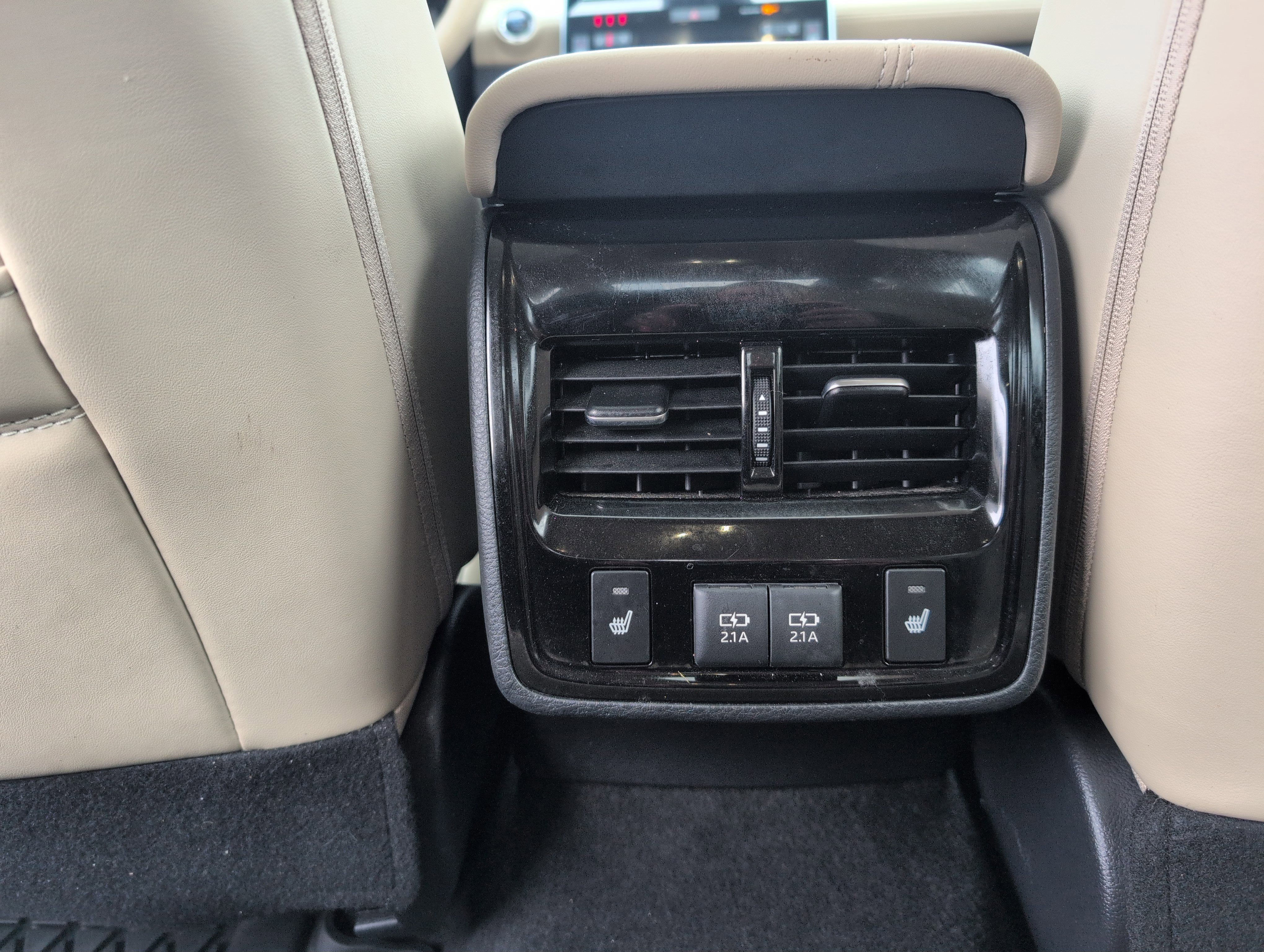 Used 2019 Toyota Avalon Limited image 38