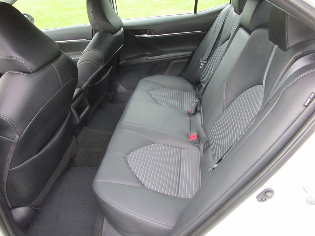 Used 2023 Toyota Camry SE w/ Convenience Package image 15