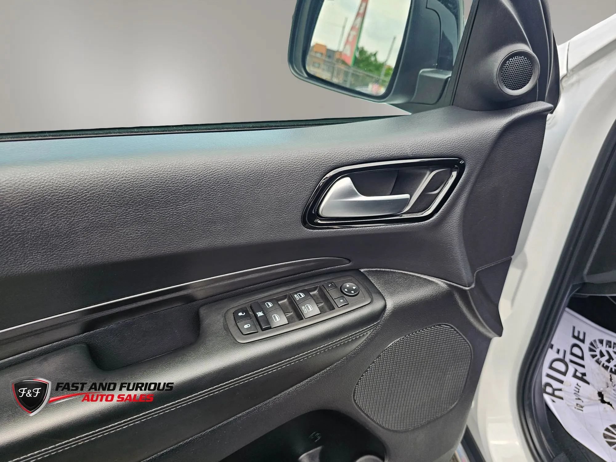 Used 2023 Dodge Durango SXT RWD image 30
