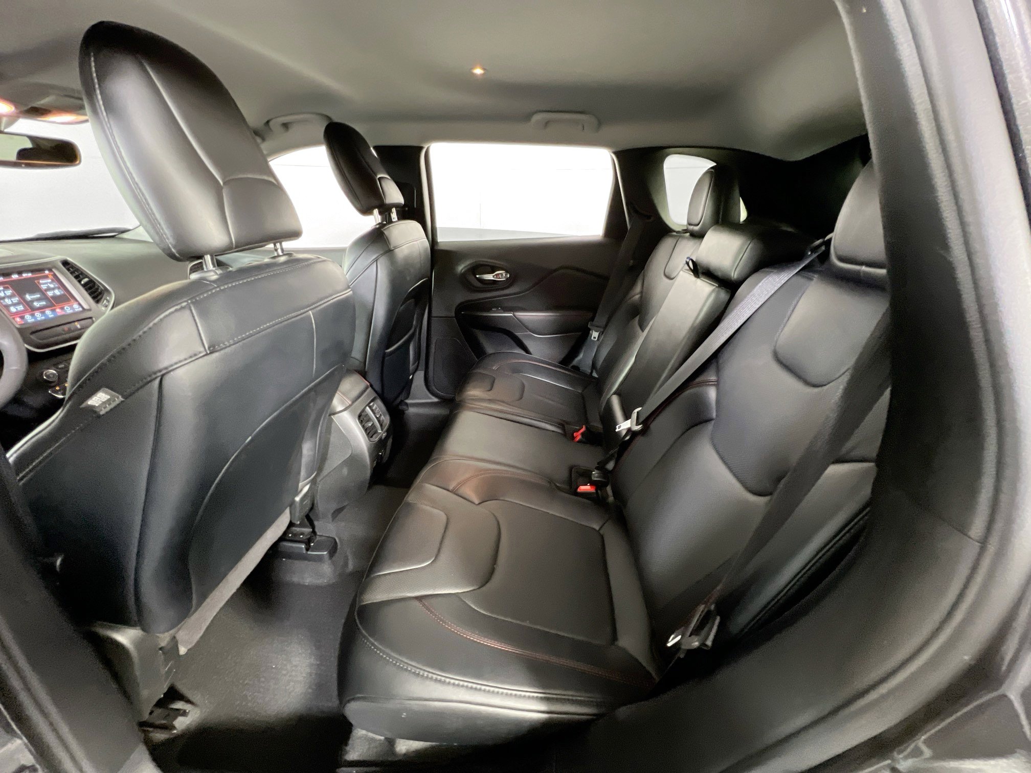 Used 2022 Jeep Cherokee Trailhawk w/ Premium Leather Package image 23