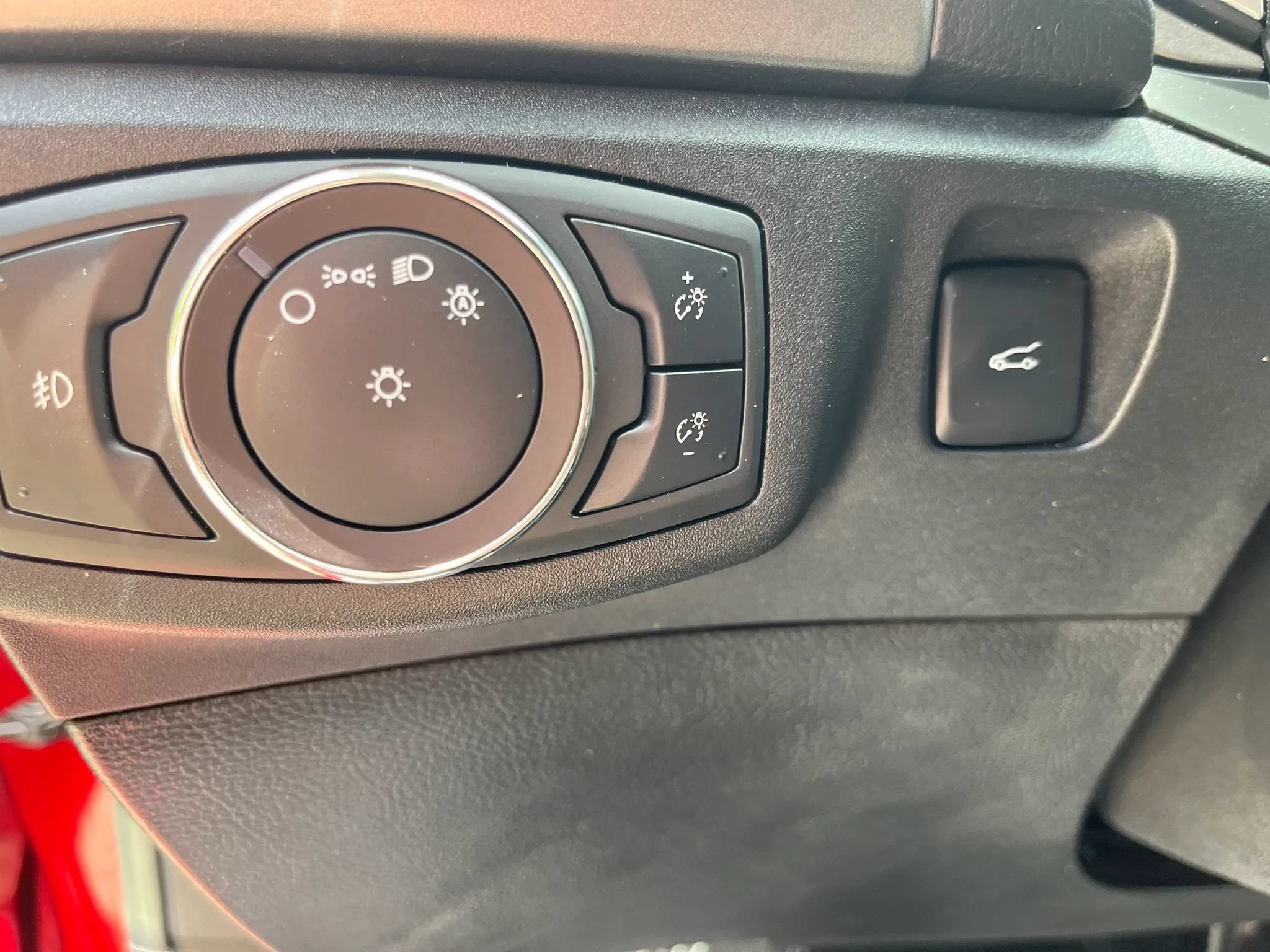 Used 2019 Ford Fusion SE w/ Equipment Group 151A FWD image 14