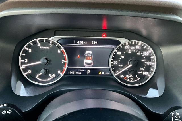 Used 2023 Nissan Rogue SV image 10