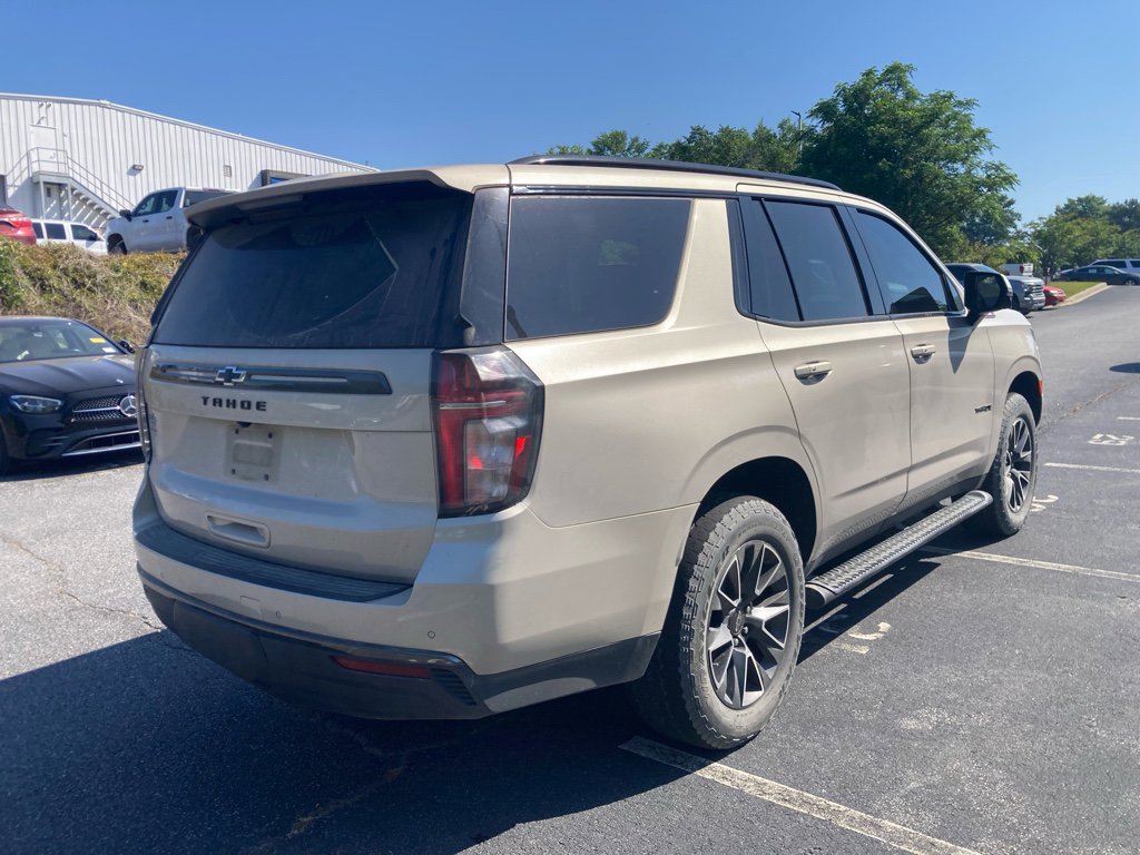 Used 2022 Chevrolet Tahoe Z71 w/ Luxury Package AWD/4WD image 5