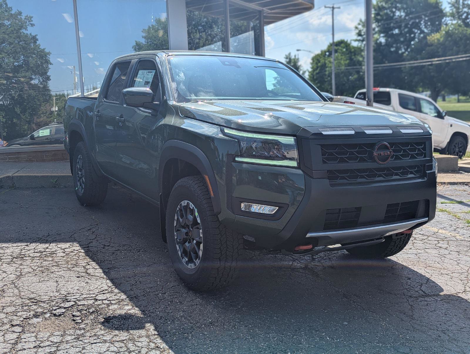 New 2026 Nissan Frontier PRO-4X w/ Tow Package