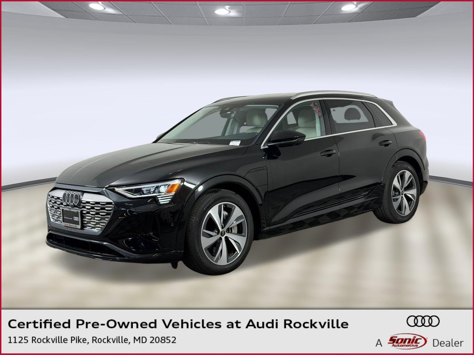 Used 2024 Audi Q8 e-tron Premium Plus w/ Premium Plus Package image 1