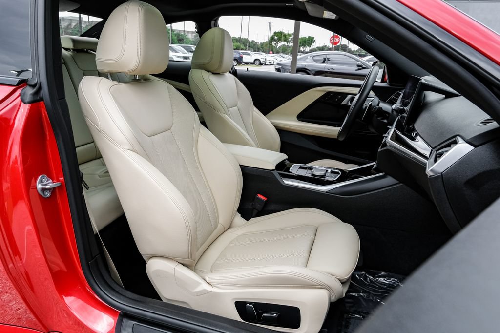 Used 2024 BMW 230i Coupe w/ Premium Package RWD image 34